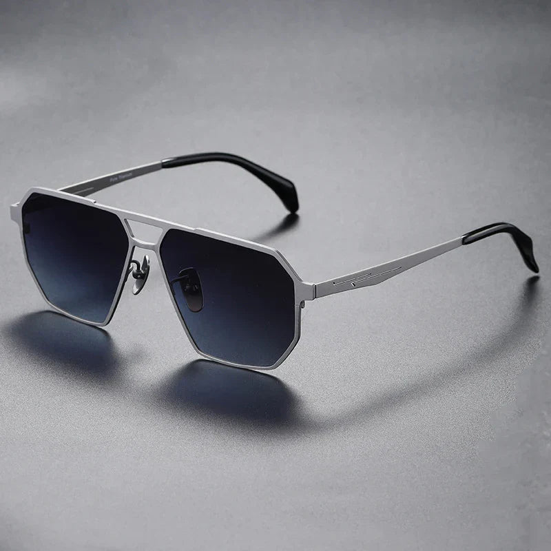 Konrad™ | Titan Präzisions-Sonnenbrille